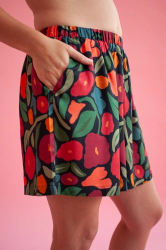 Szorty Dill in Happy Meadow Black
